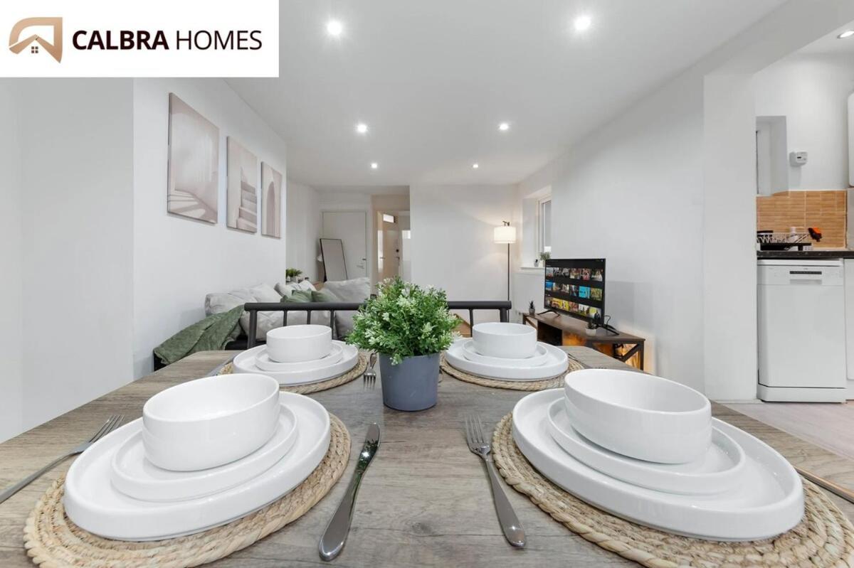 Urban Hideaway, Private Garden, 2 Mins To Station Appartement *