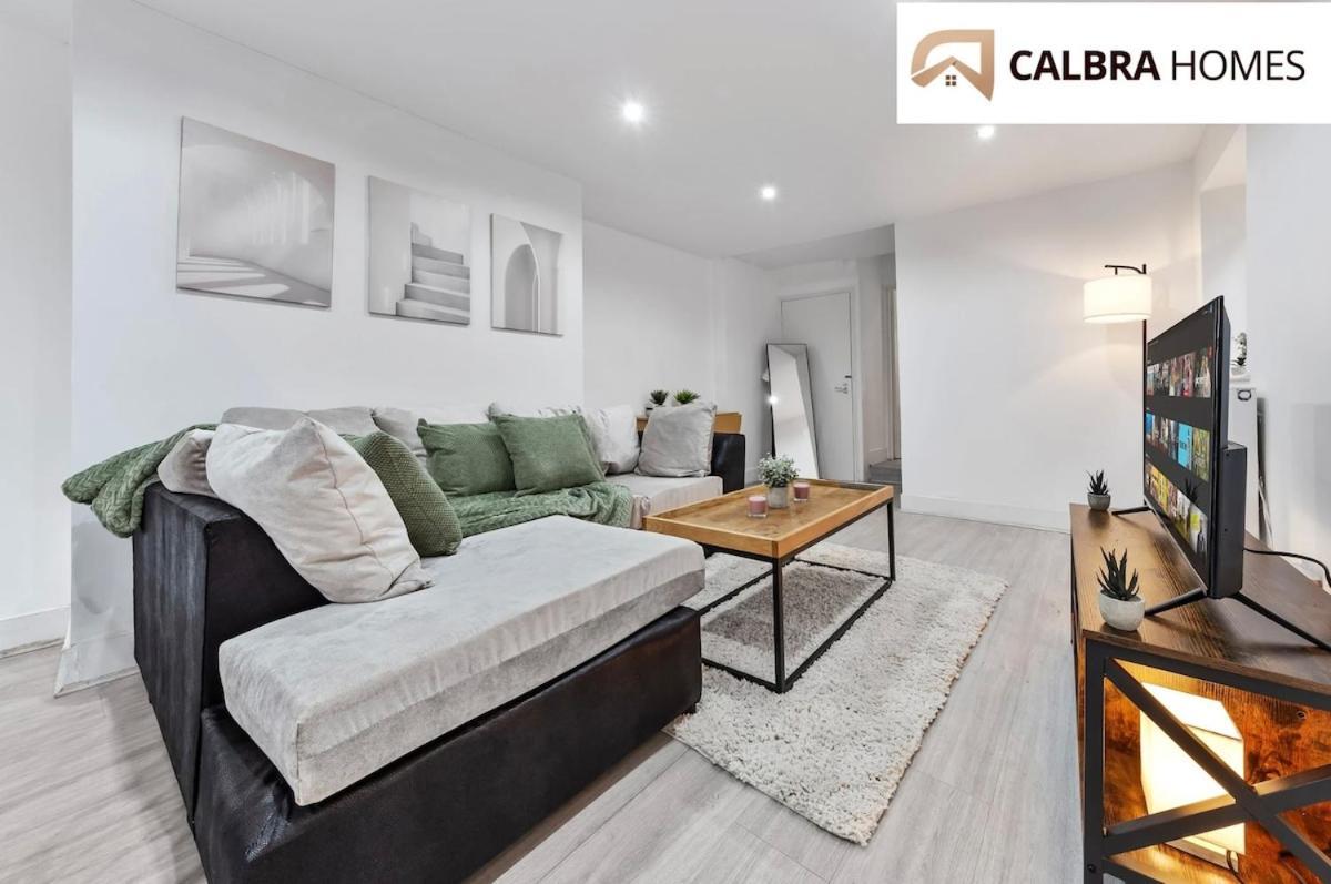 Urban Hideaway, Private Garden, 2 Mins To Station Appartement