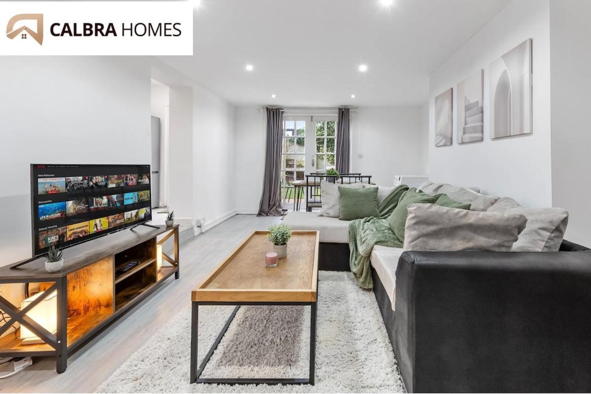 Urban Hideaway, Private Garden, 2 Mins To Station Appartement