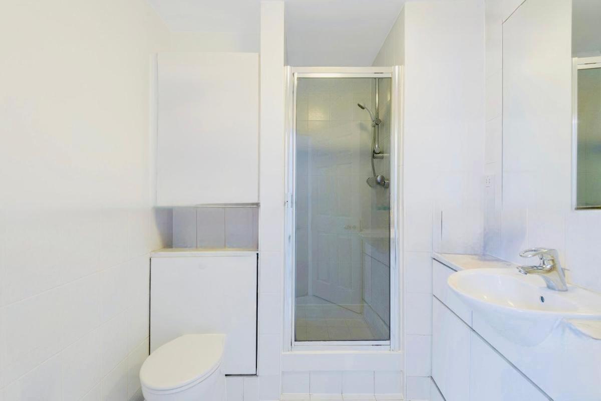 Unrivaled Elegance In 3 Bedroom Covent Garden Appartement