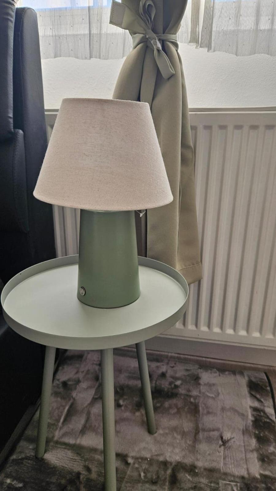 Bright Apt, Great Connection 2b Apartment