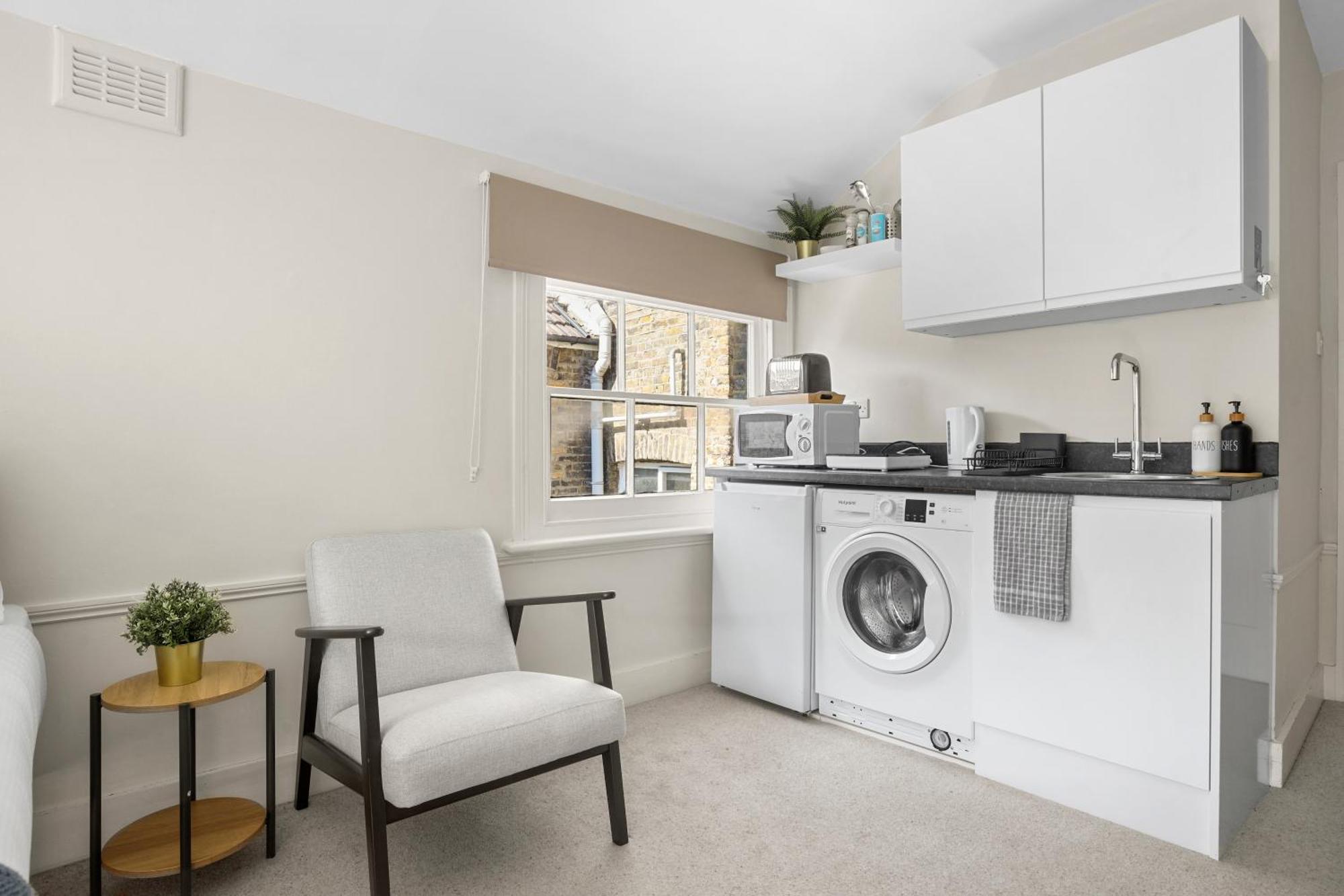 Stylish Private And Ensuite Near The Oval Londen