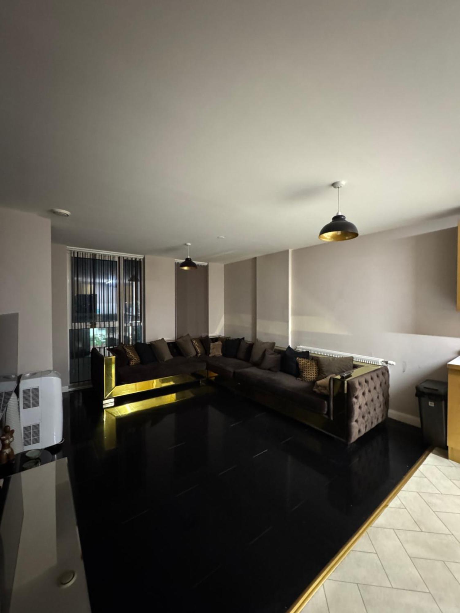 Cozy 2 Bed Flat 5min Walk To Stratford Westfield Londres