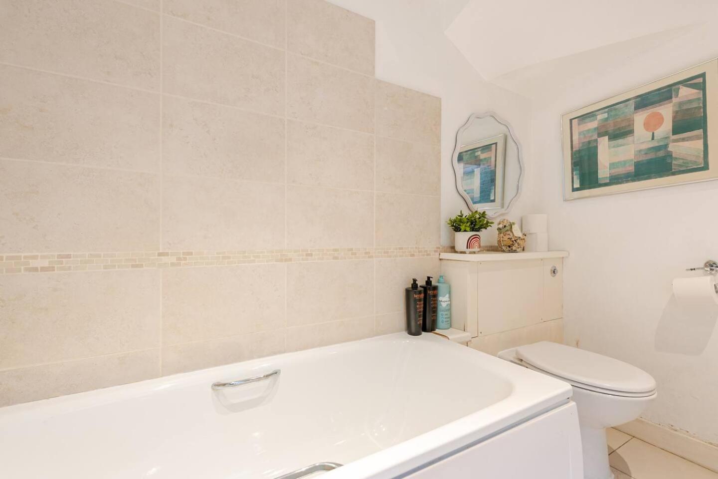 Spacious And Private By Royal Palace Appartement *