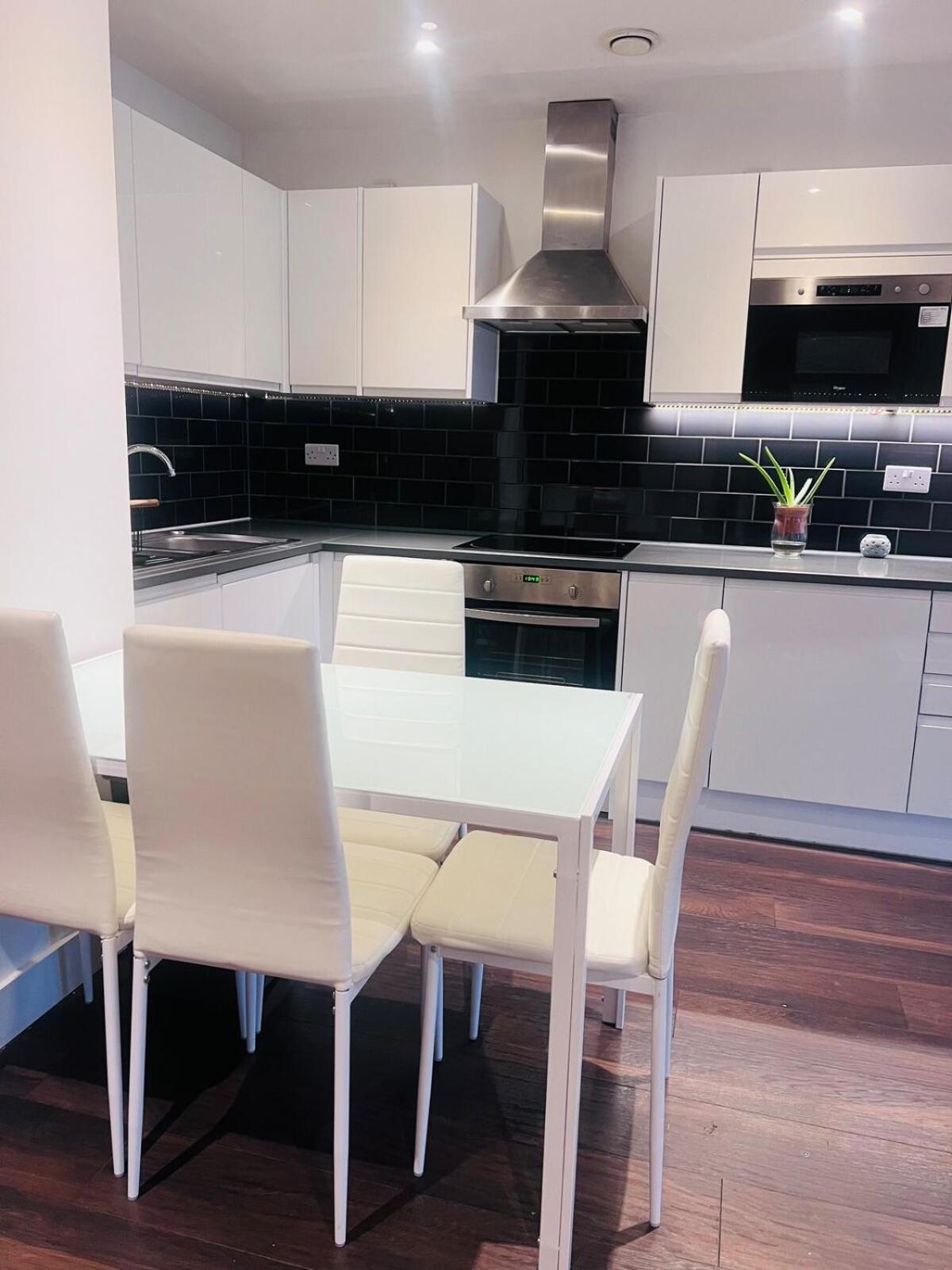 Luxury One Bed In West Appartement Londres