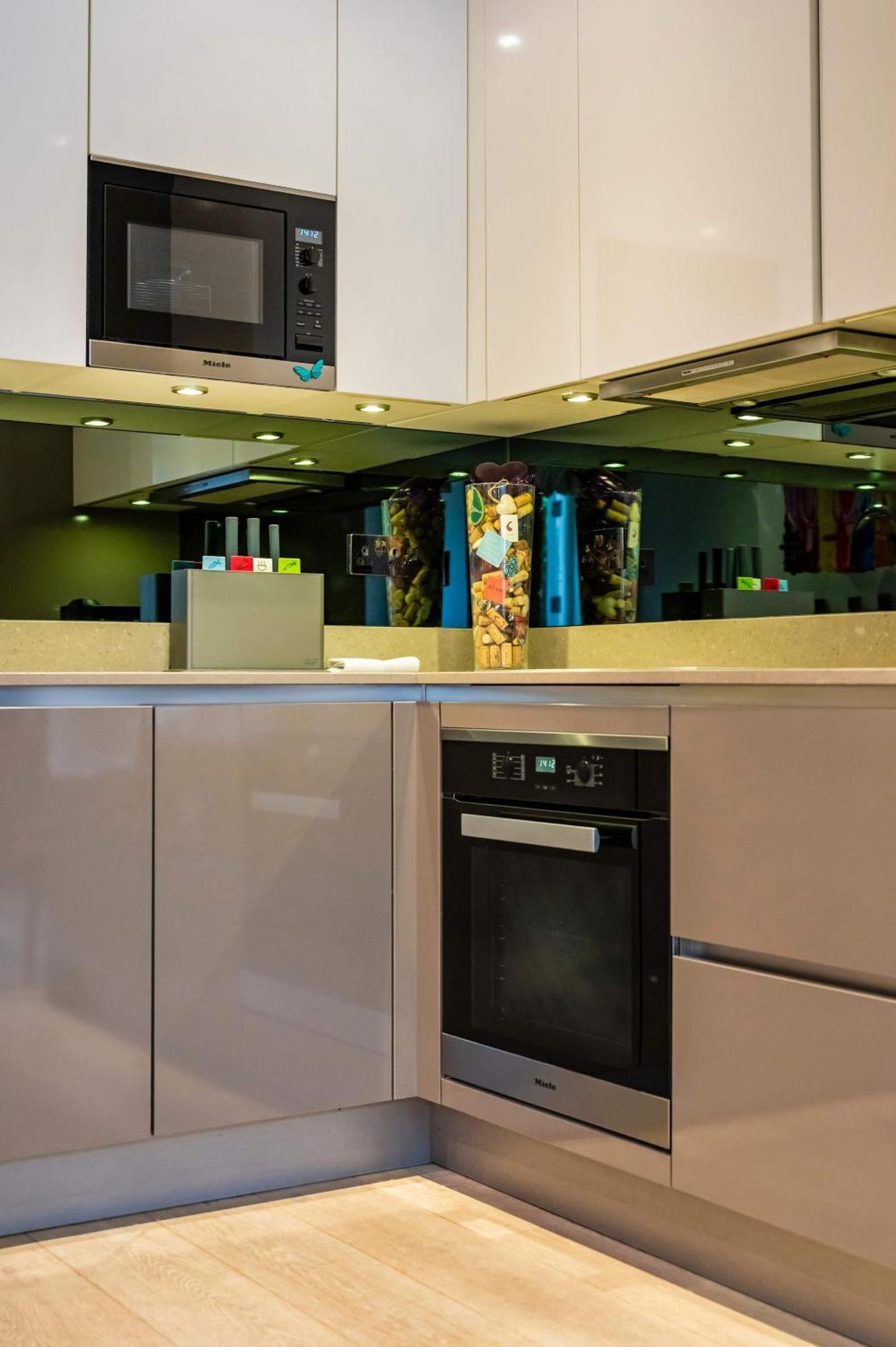 The Bohemian Rhapsody, Hampstead - By Out Of Office Lifestyle Apartamento Londres