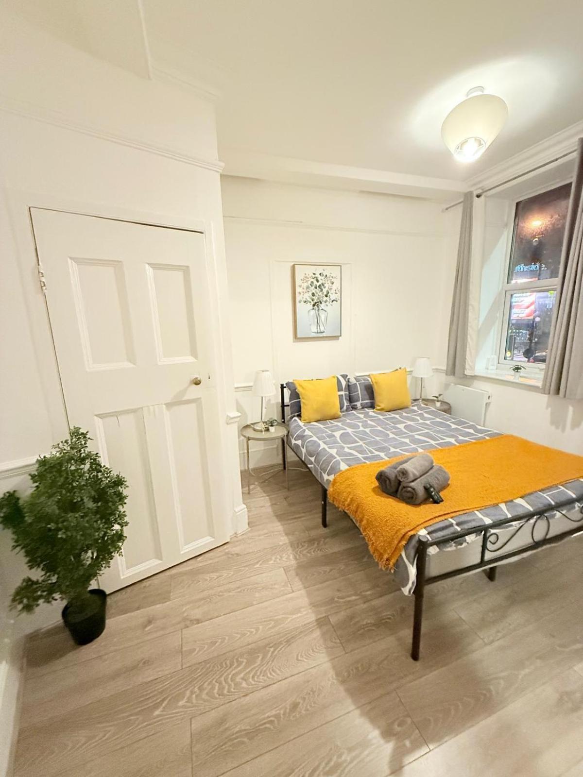 Wandsworth Guest 64