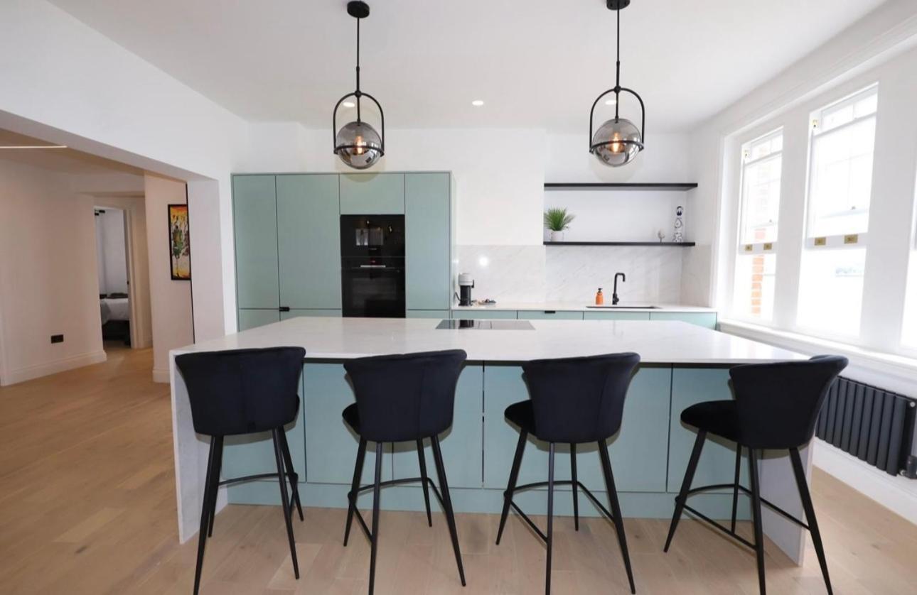 Appartement Newly Refurbished W/ River Views *