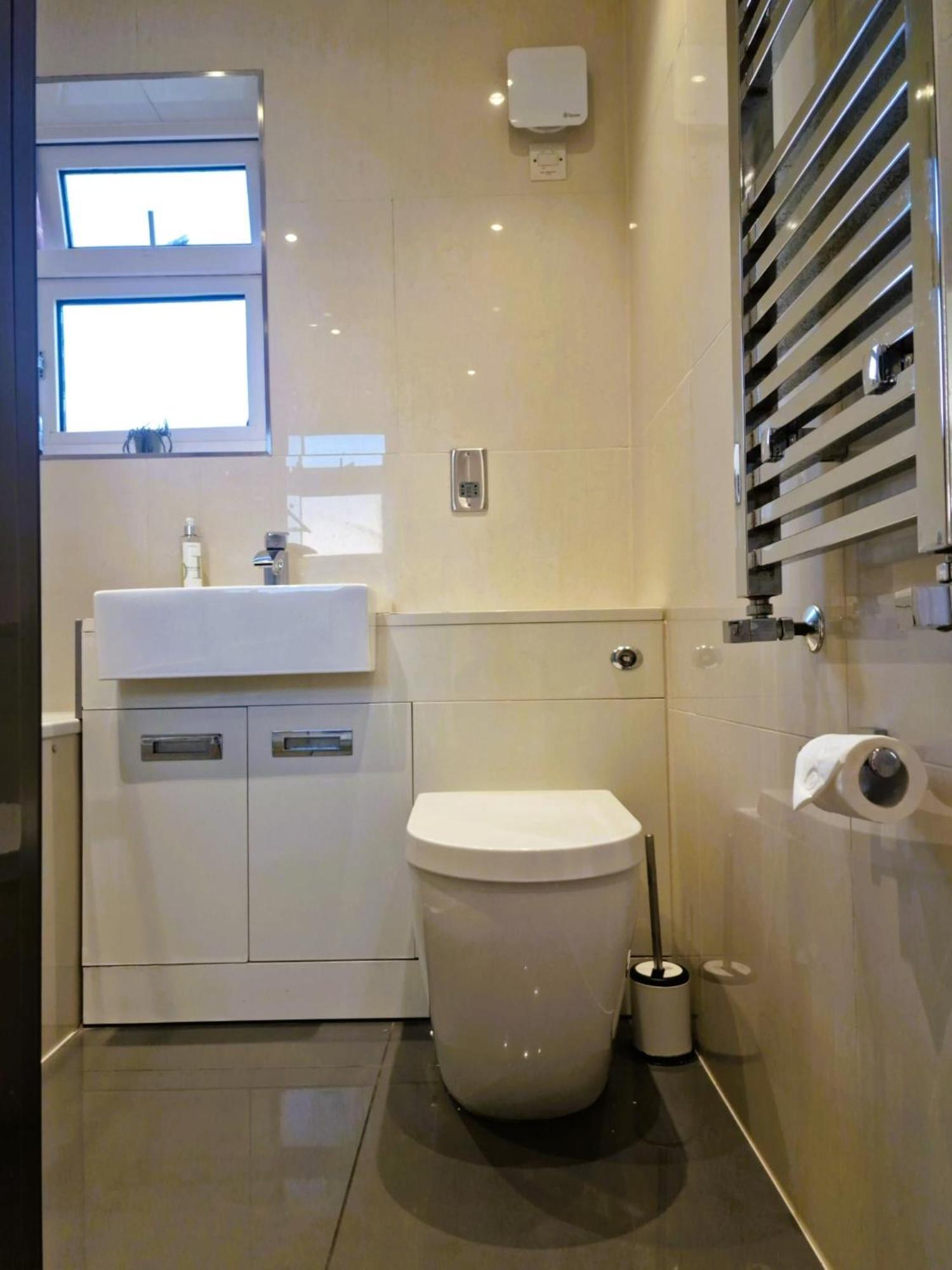 2 Bed Close To Londres