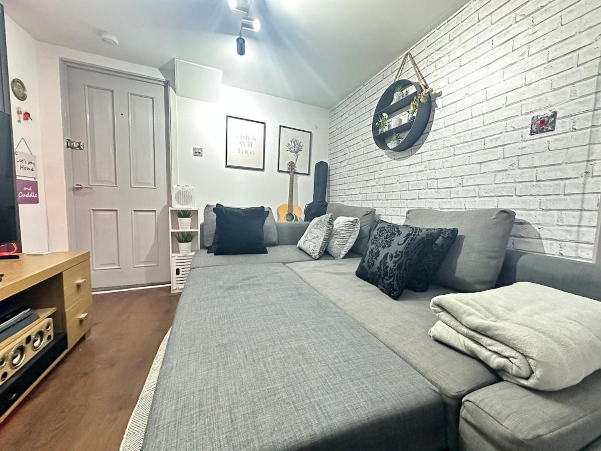 Cozy Modern In The Heart Of Сasa de vacaciones *