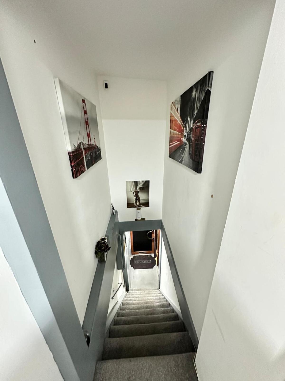 Cozy Modern In The Heart Of Hébergement de vacances *