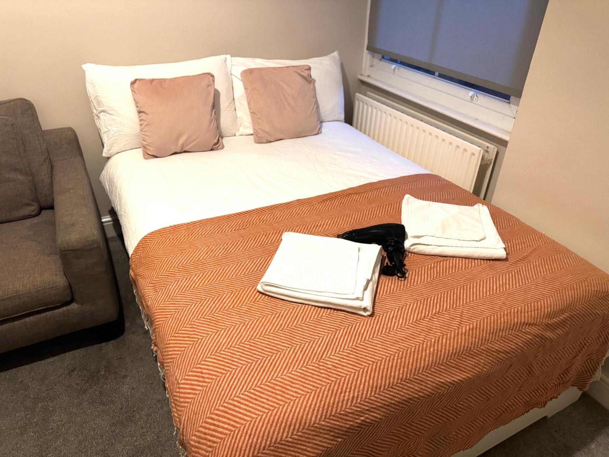 Quarto em Acomodações Particulares Private Bedrooms In Finsbury Park Station *