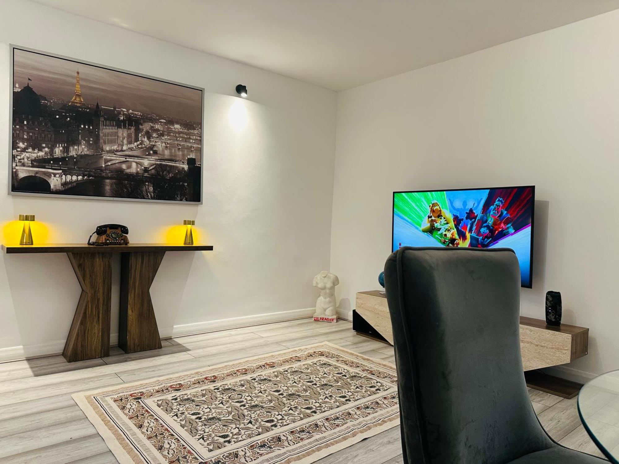 Entire 2-bedroom Flat Close To Hyde Park, Paddington Station, Bayswater And Queensway Station Appartement Londres