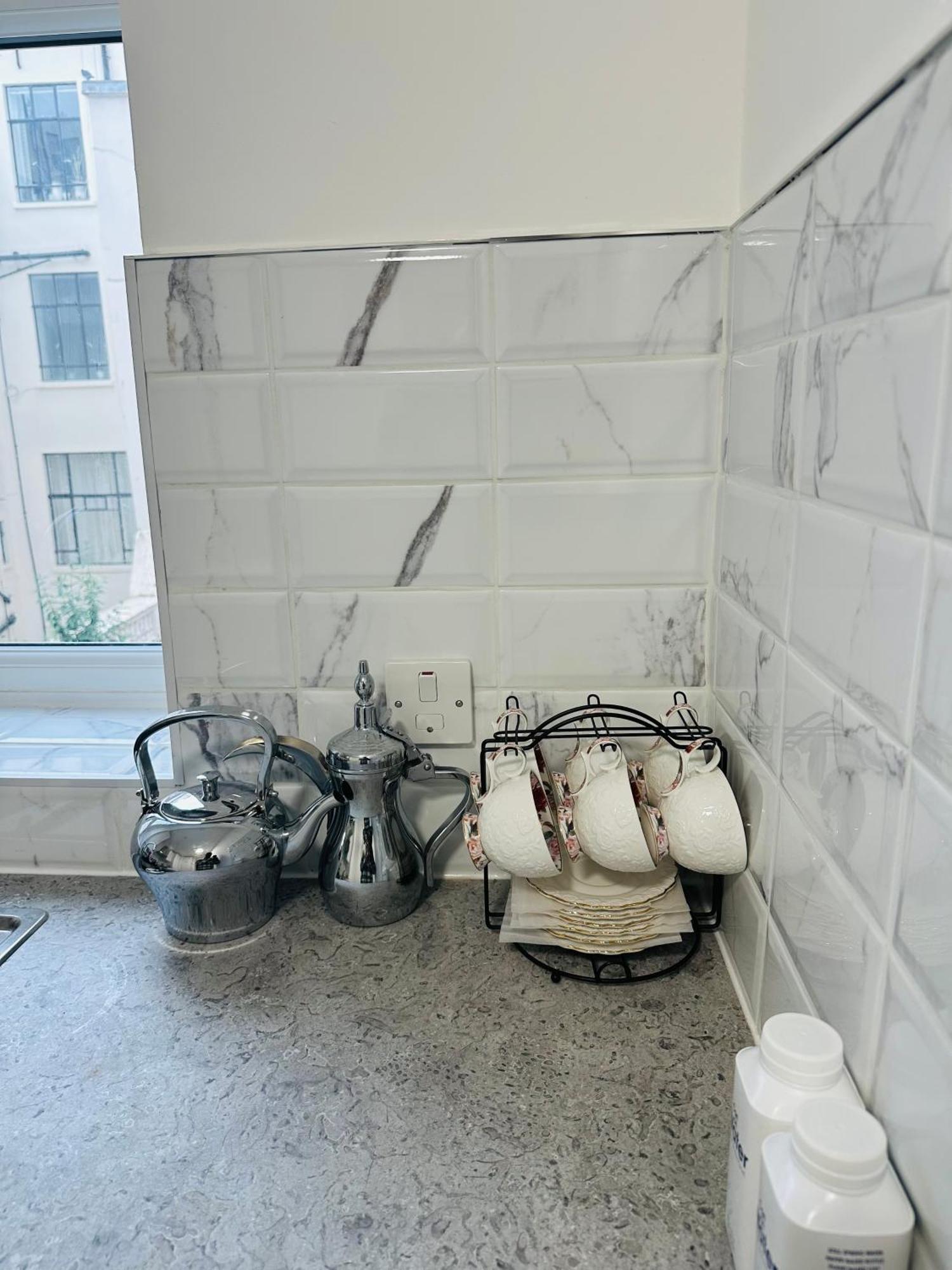 Entire 2-bedroom Flat Close To Hyde Park, Paddington Station, Bayswater And Queensway Station * Londres