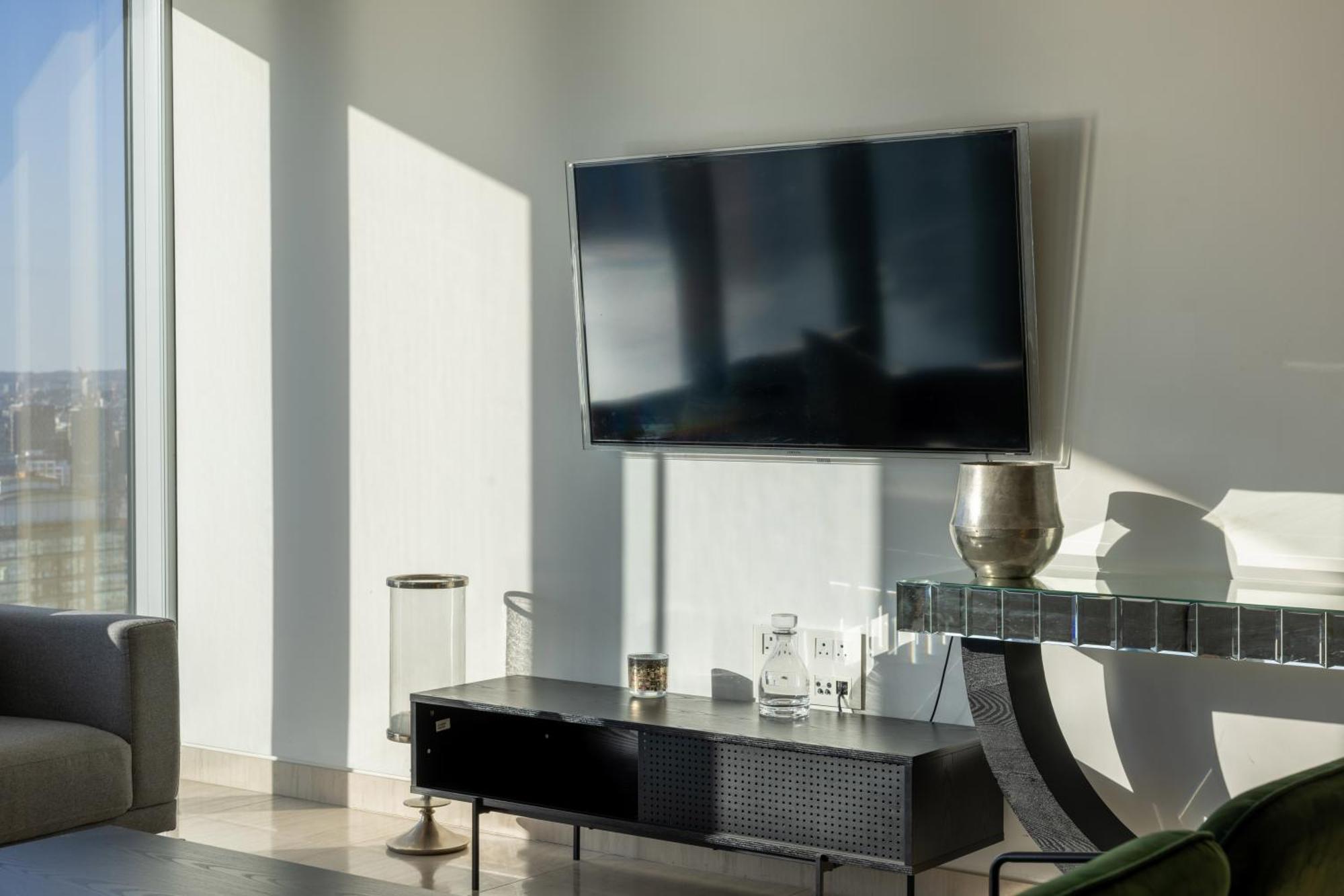 Apartamento Luxury With Pool, Gym, Spa, Free Parking 3 Bedroom Londres