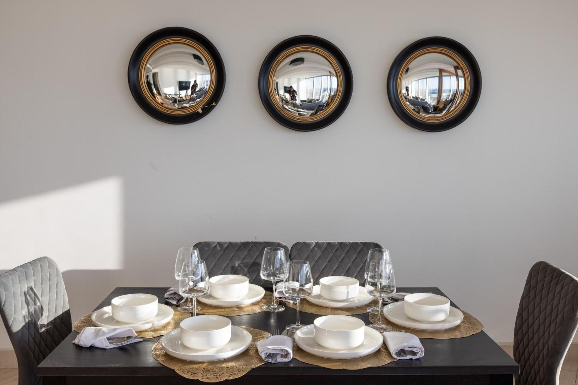 Luxury With Pool, Gym, Spa, Free Parking 3 Bedroom Londres