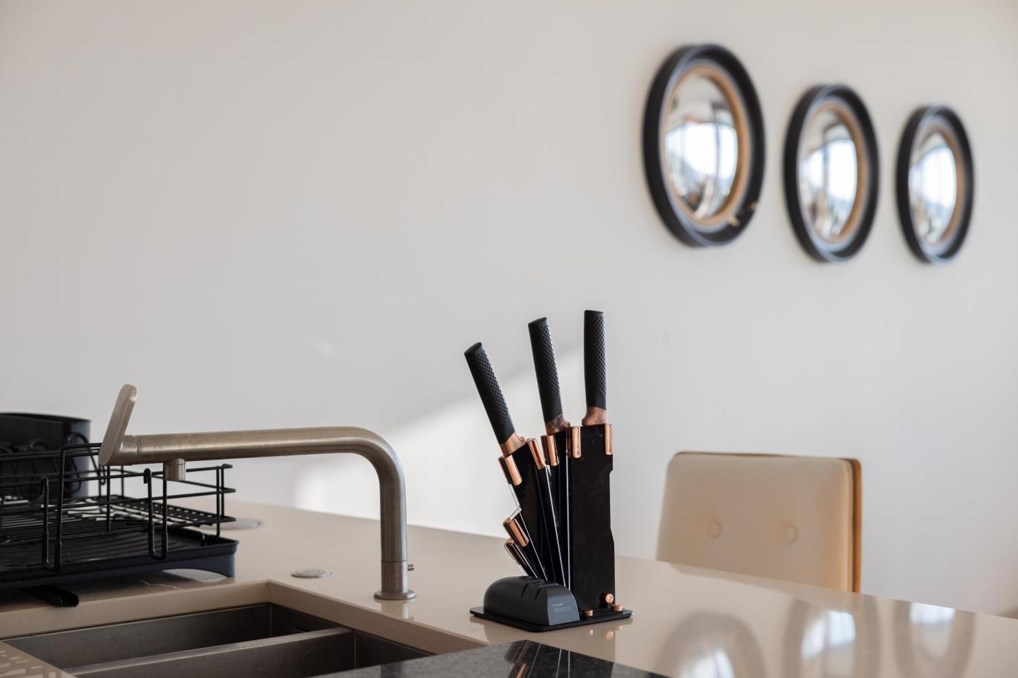 Appartement Luxury With Pool, Gym, Spa, Free Parking 3 Bedroom