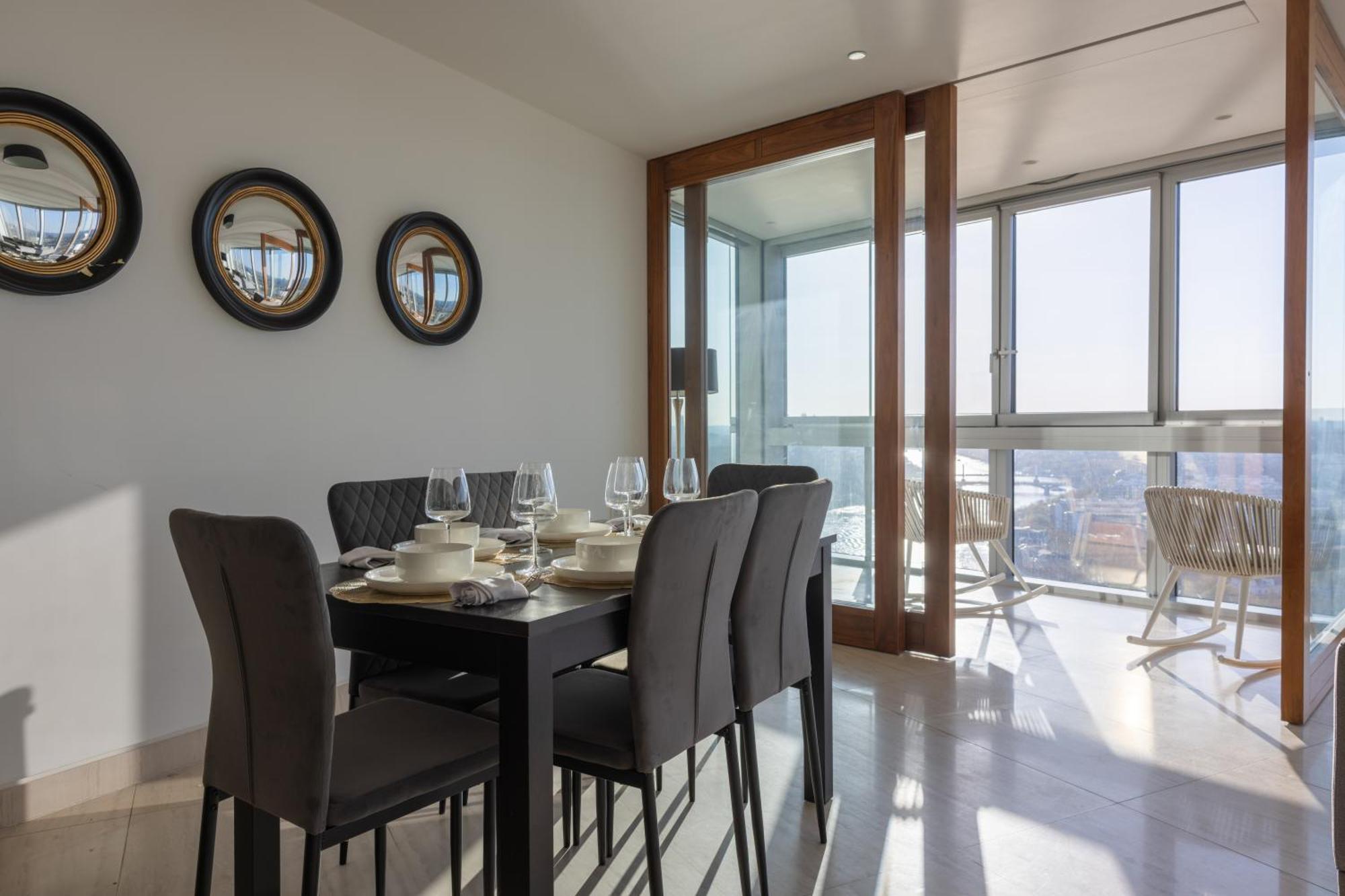 Appartement Luxury With Pool, Gym, Spa, Free Parking 3 Bedroom *
