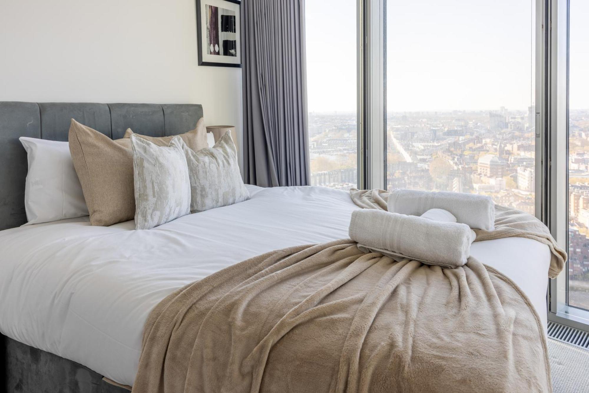 Luxury With Pool, Gym, Spa, Free Parking 3 Bedroom * Londres
