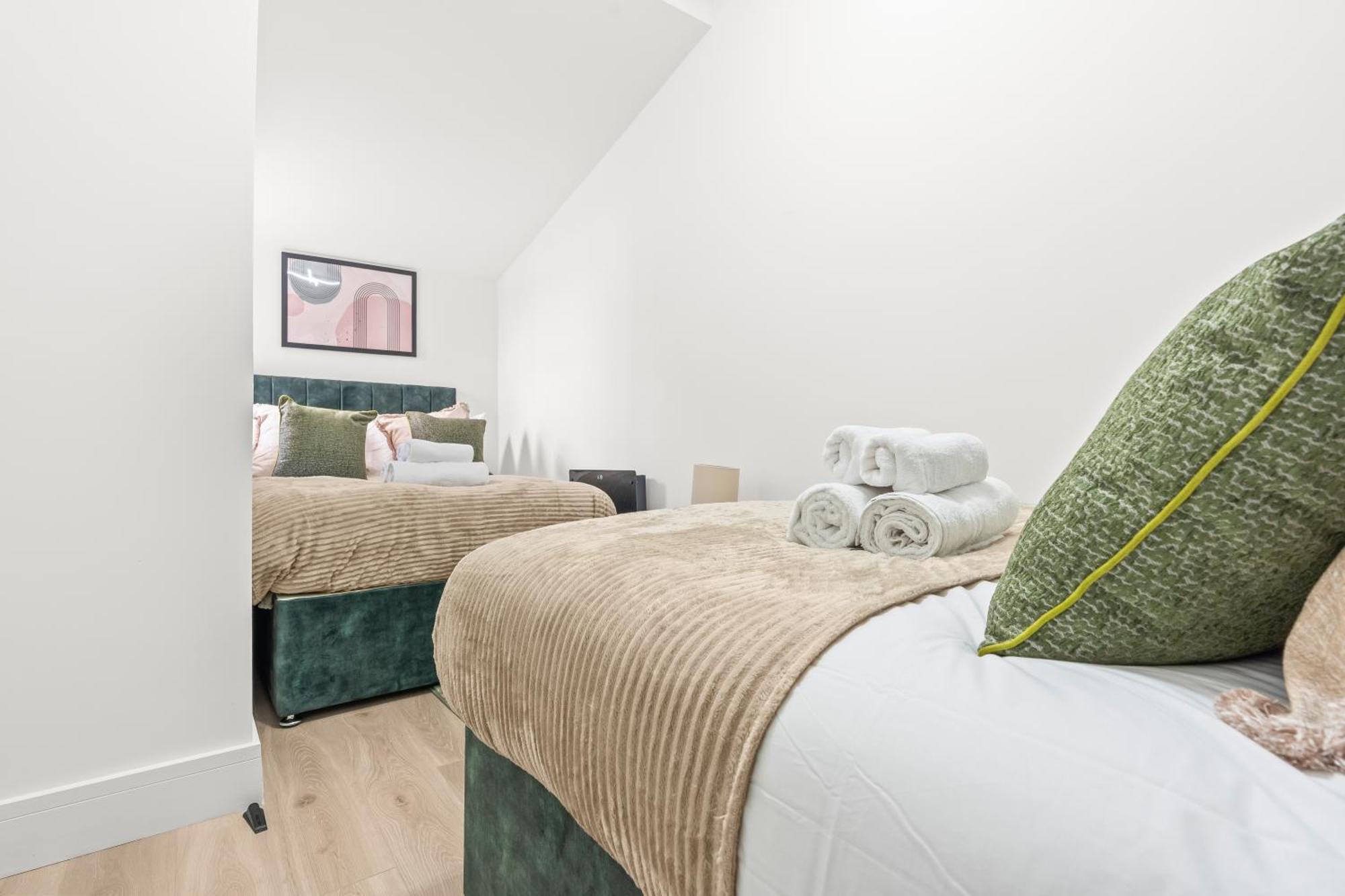 Appartement Stunning 4 Bed, Sleeps 10, Parking *