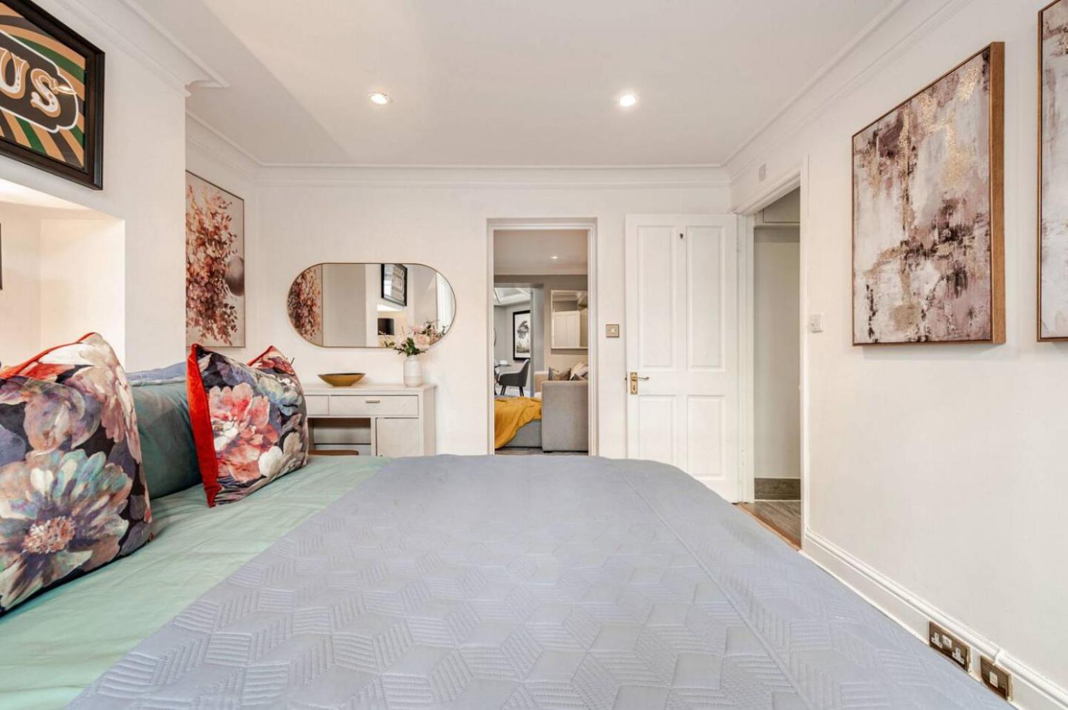 Spacious And Private By Royal Palace Appartement Londres