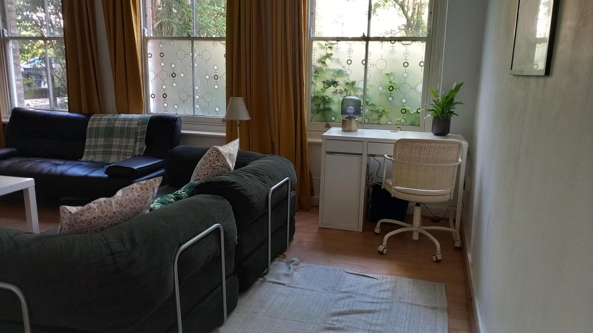 Spacious 1-bed In Islington Appartement *