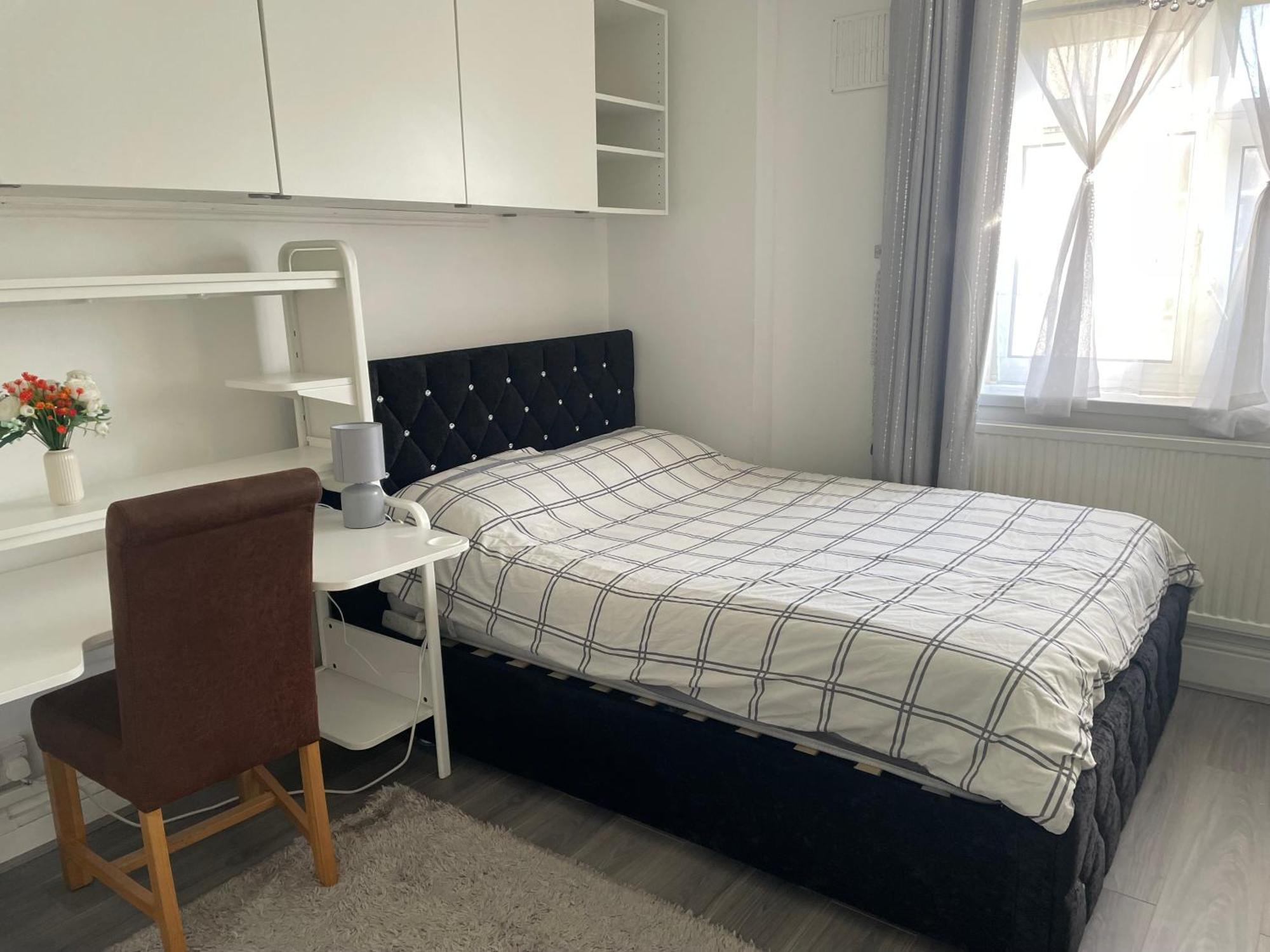 Lovely Comfortable Near Canarywhaflondoncity