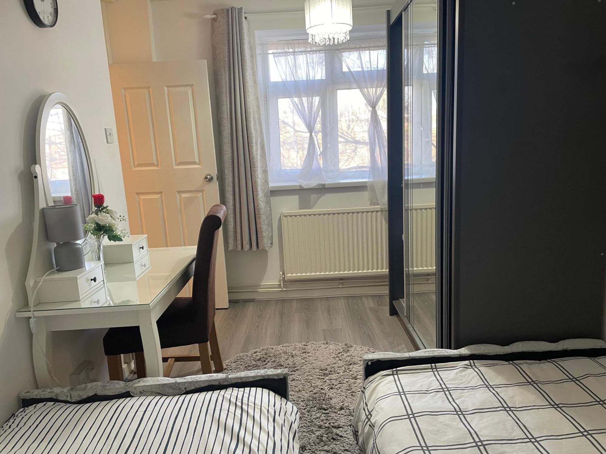 Appartement Lovely Comfortable Near Canarywhaflondoncity