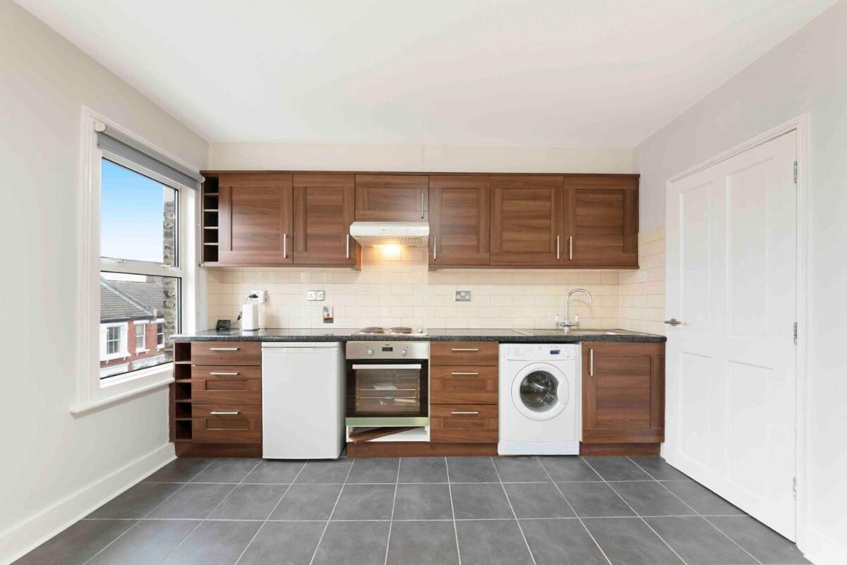 New 1 Bed Westfield Chiswick Hammersmith