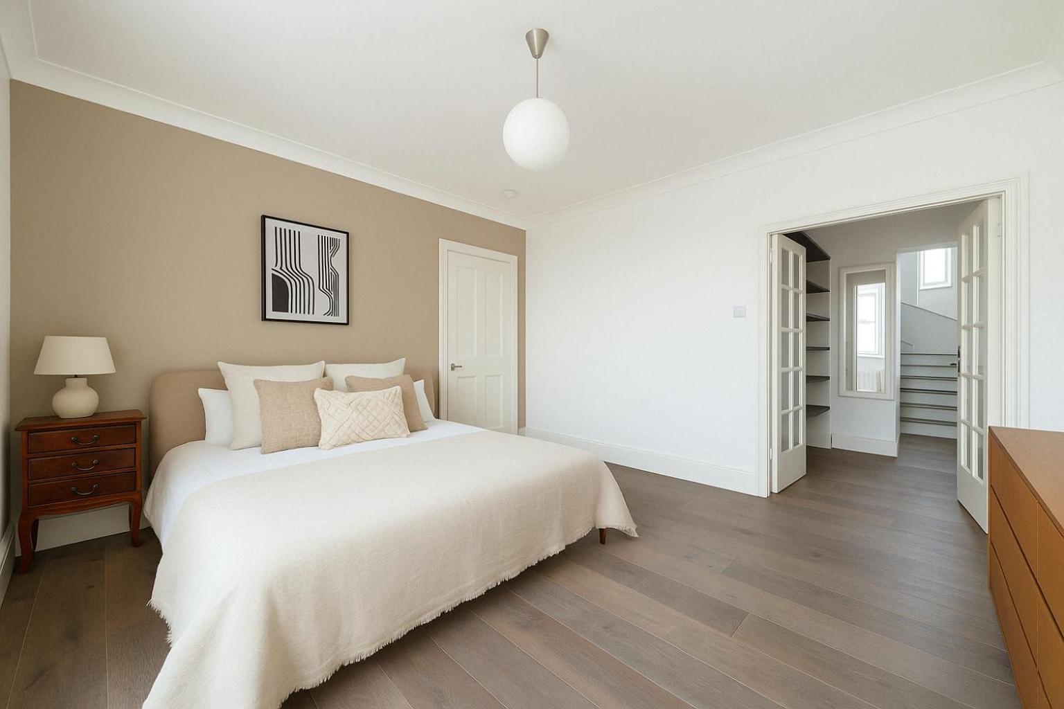 Relaxing Nine Elms - Walk To Cafes, Shops & River