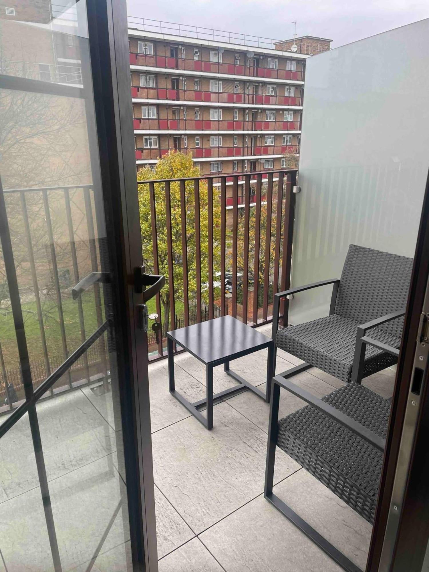 Elegant Flat - Brand New & Fully Equipped * Londen