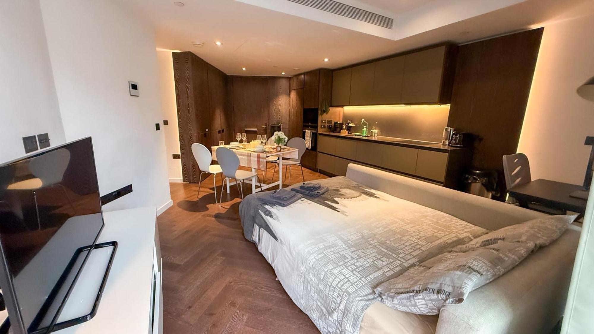 Luxury Steps From Battersea Power St And Close To Victoria & Chelsea * Londres
