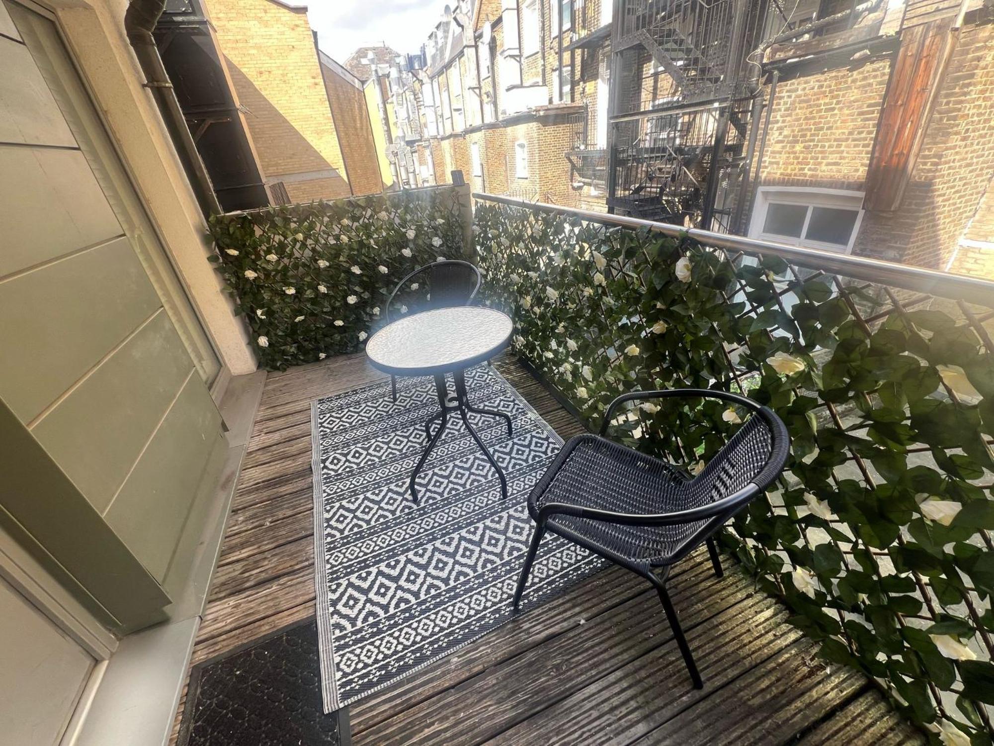 Modern 2 Bed 2 Bath Hyde Park Apartamento *
