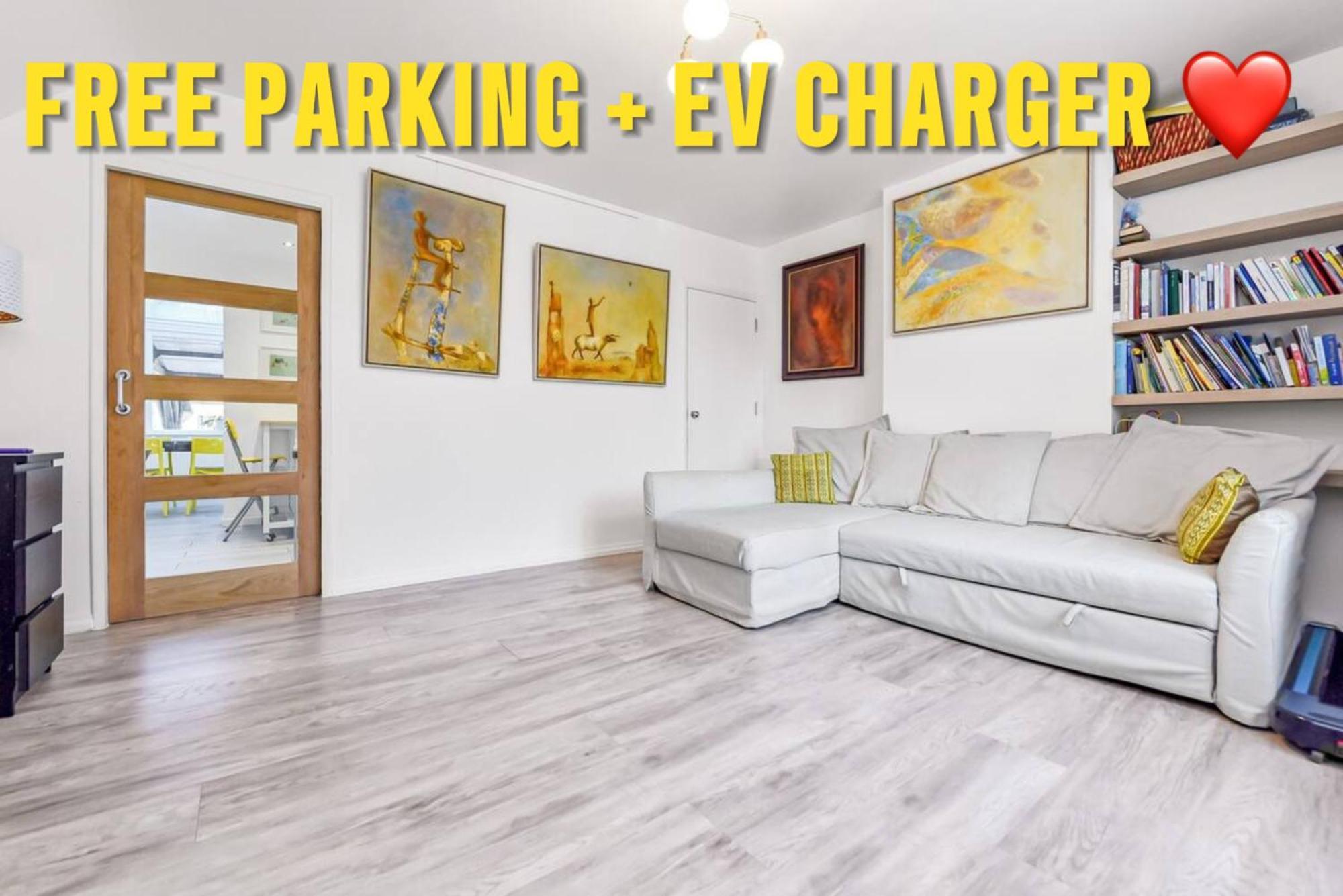 Family House In The Heart Of Hanwell With 5 Stars! Hébergement de vacances