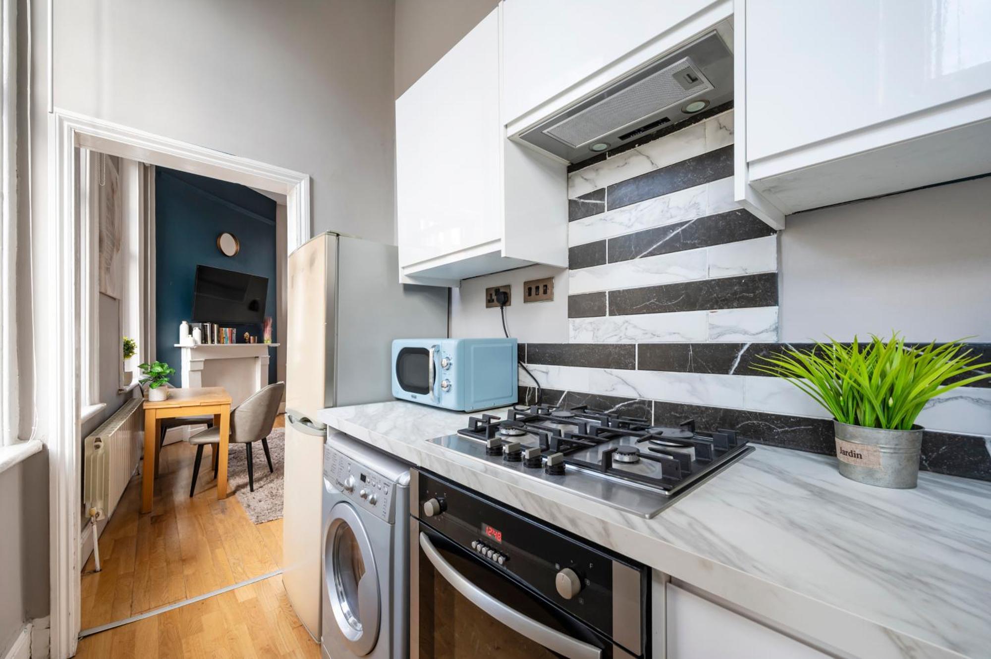 Sunny Corner In Center Of Appartement
