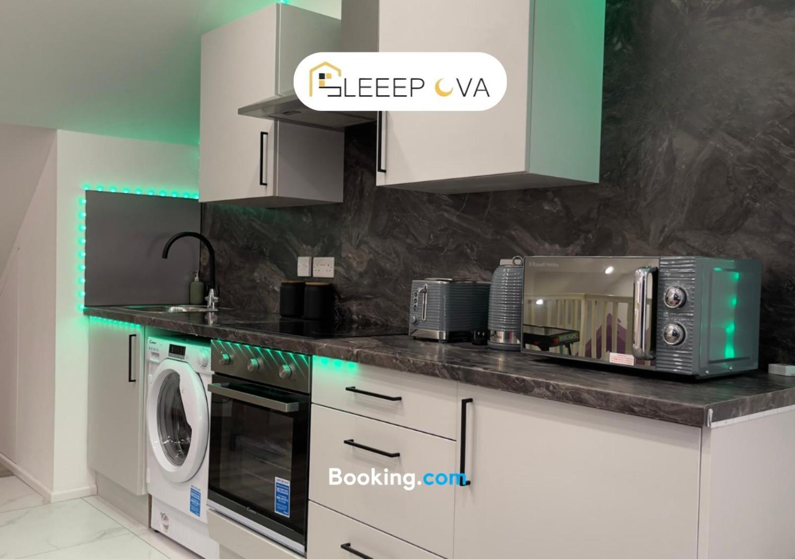 Last-minute Reserve L Premium Deals L Luxury & Modern 1 Bedroom 5plus Guests Couples Families Business Sleepova Short Lets & Serviced Appartement
