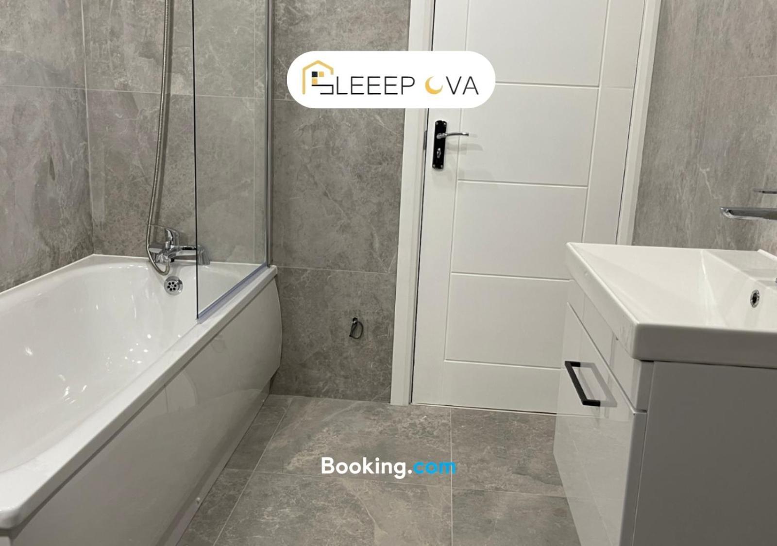 Last-minute Reserve L Premium Deals L Luxury & Modern 1 Bedroom 5plus Guests Couples Families Business Sleepova Short Lets & Serviced Appartement