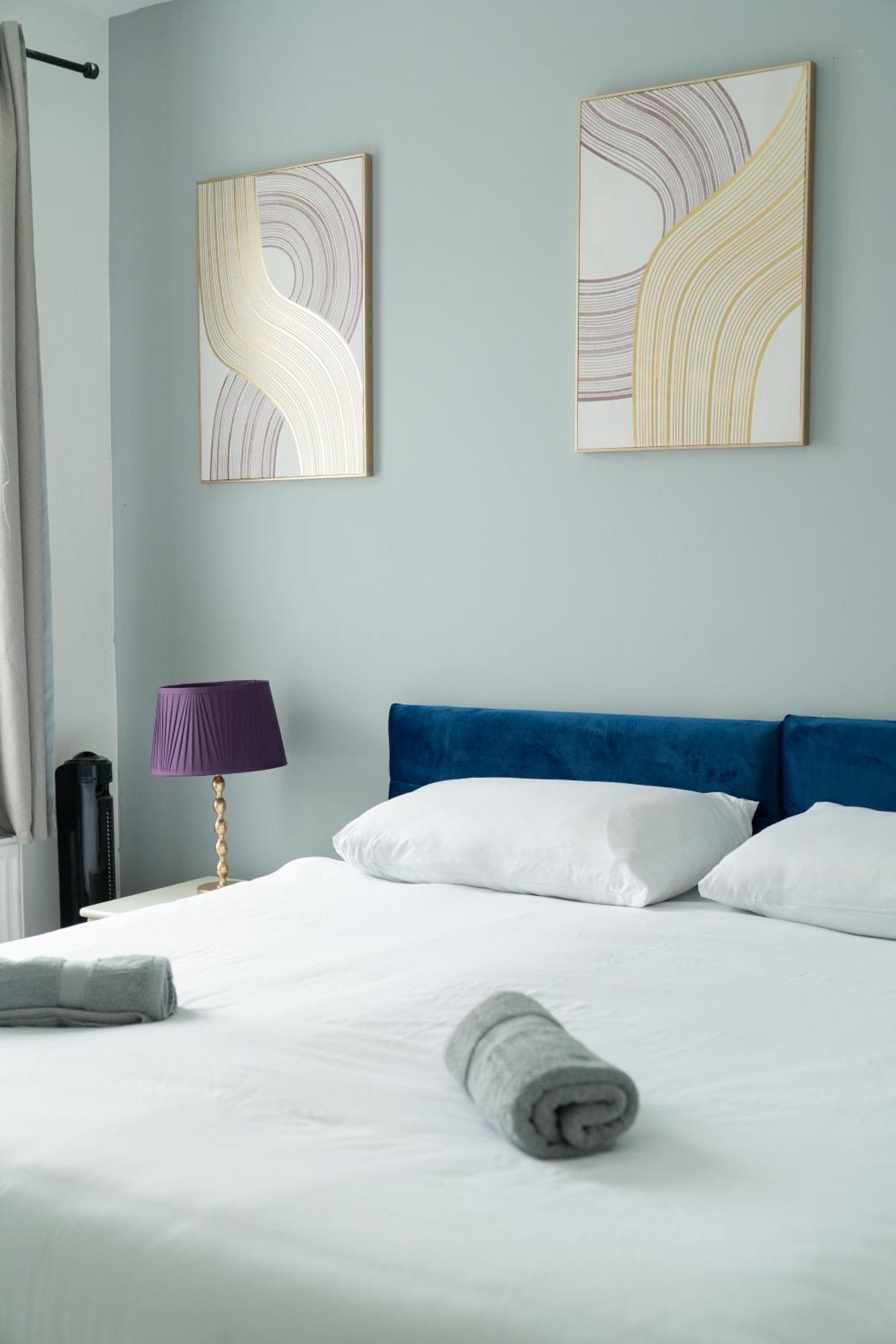 Modern 2 Bed East By Rebby Sleeps 5 Near Canning Town Station Appartement *