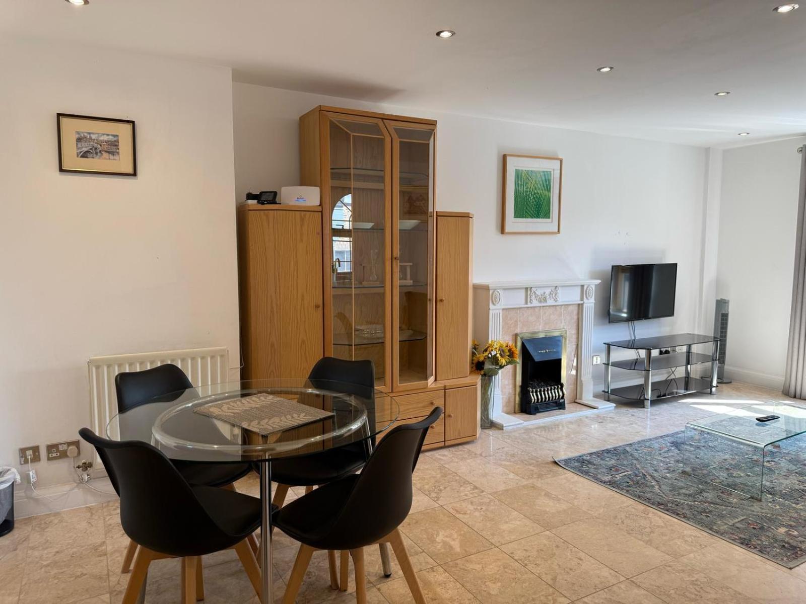 Luxury Two Bedroom In Bayswater Appartement