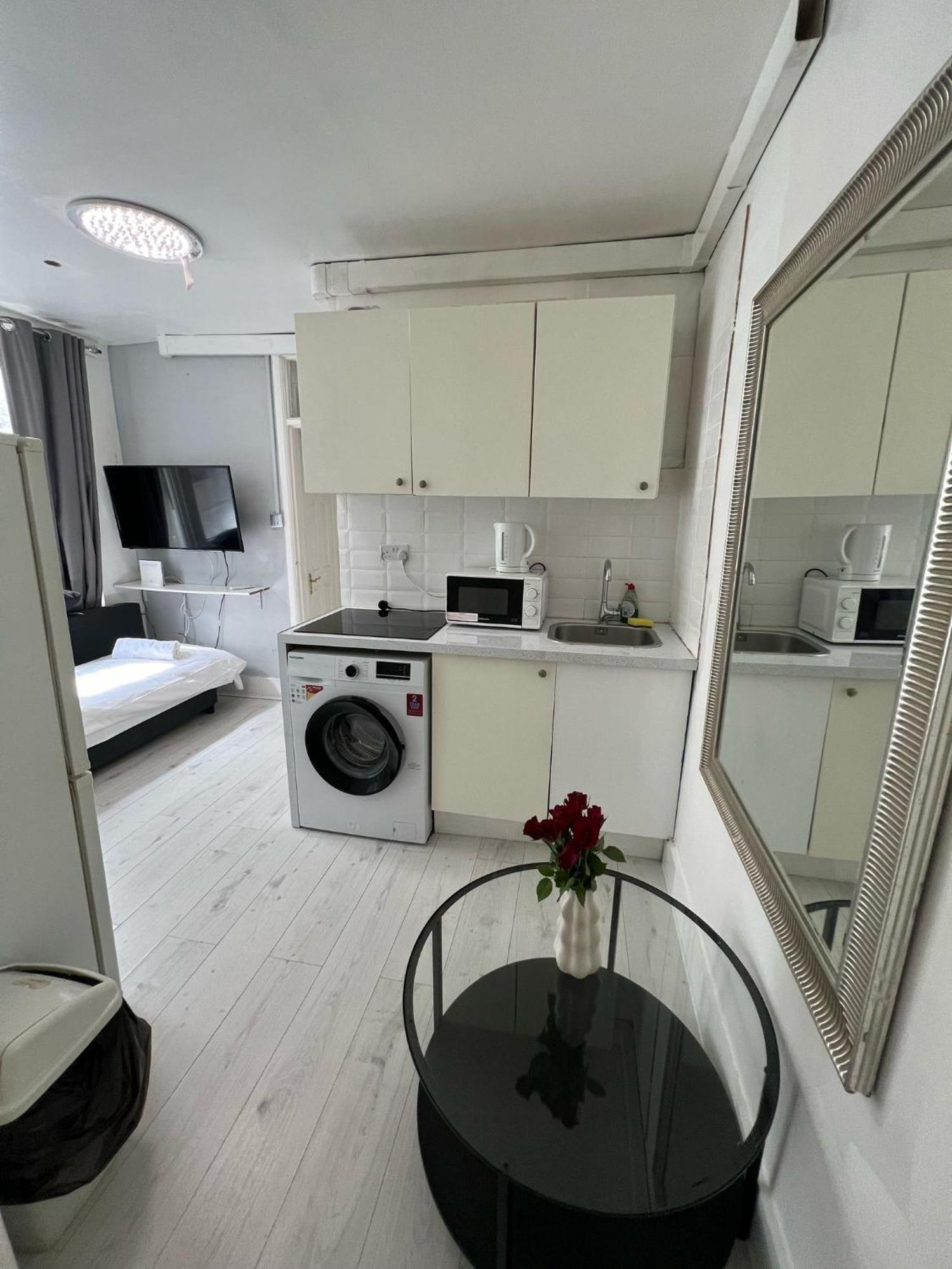 Lovely Ground Floor Miles * Londres
