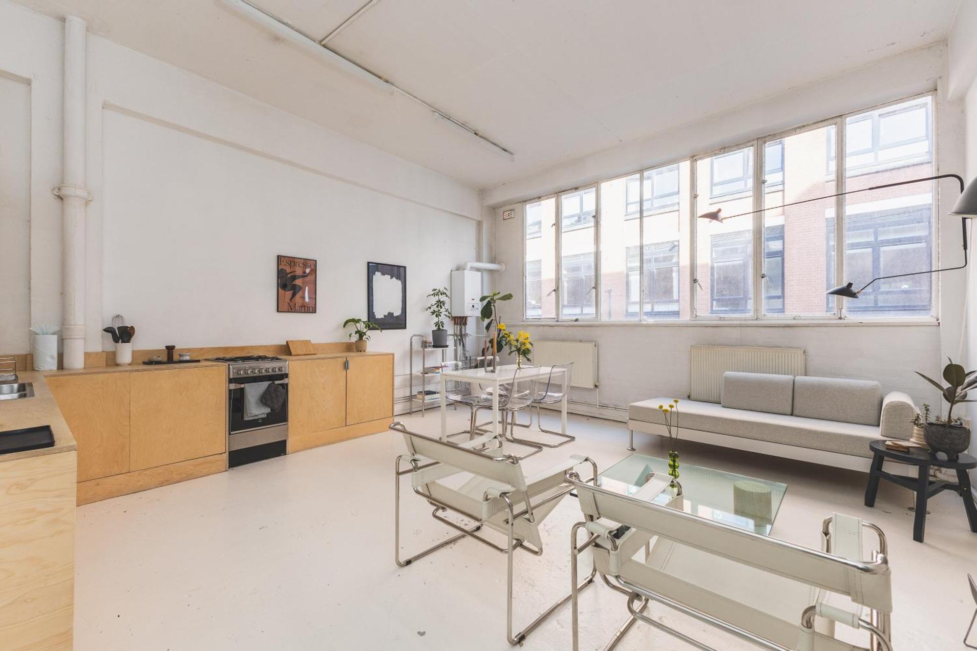 Bright & Spacious 2br Flat, Great Transport Links Appartement *