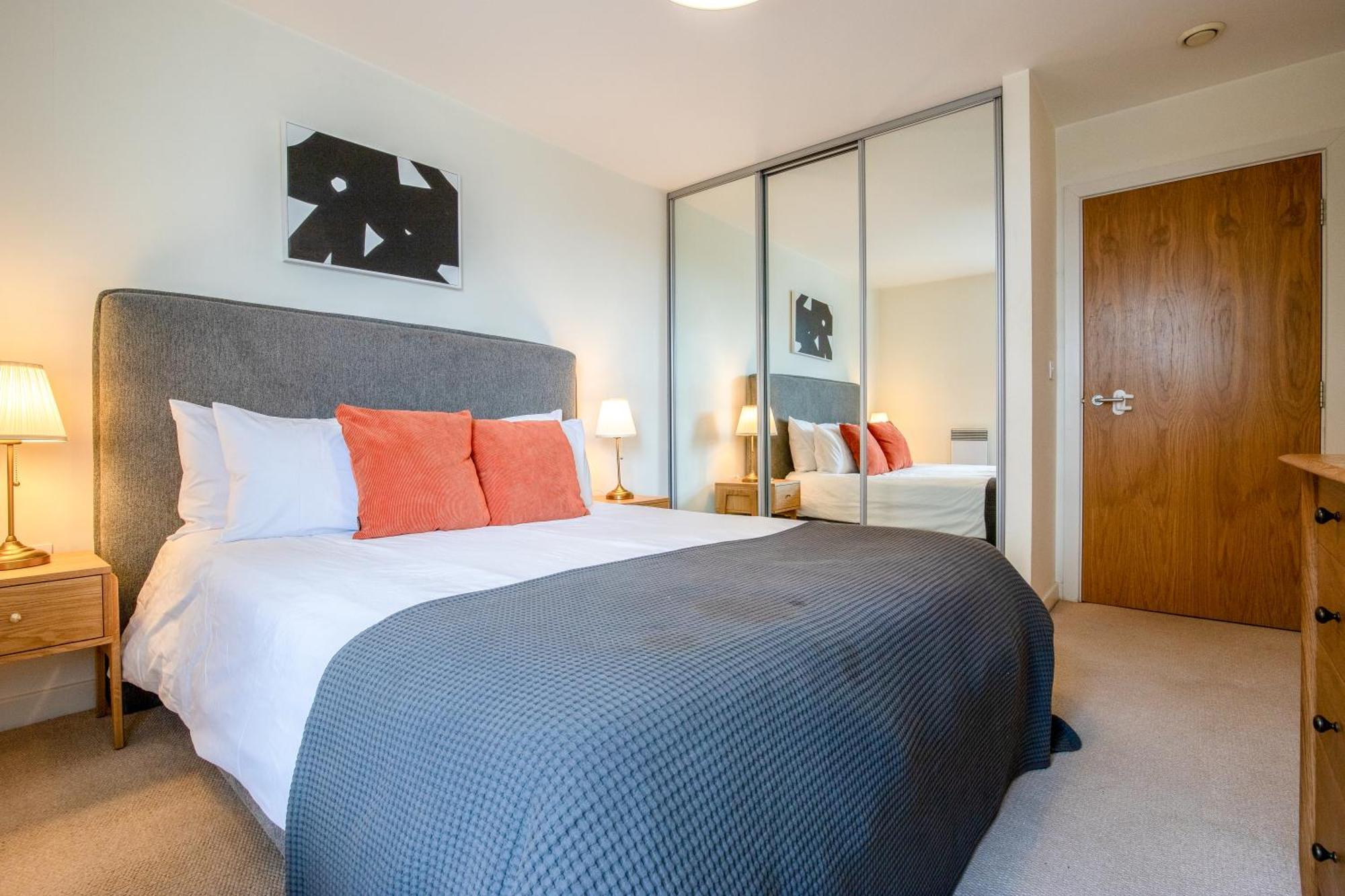 Apartamento Londwell, & Limehouse Balcony Flat - Skyline Views *