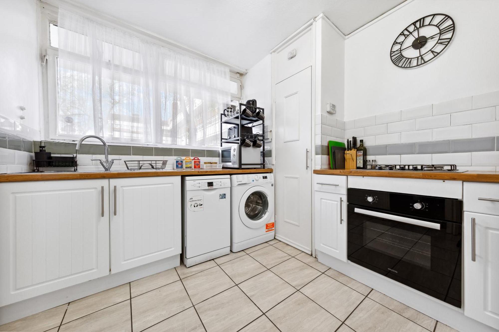 Spacious 3-bed Near Shoreditch With Parking Apartamento
