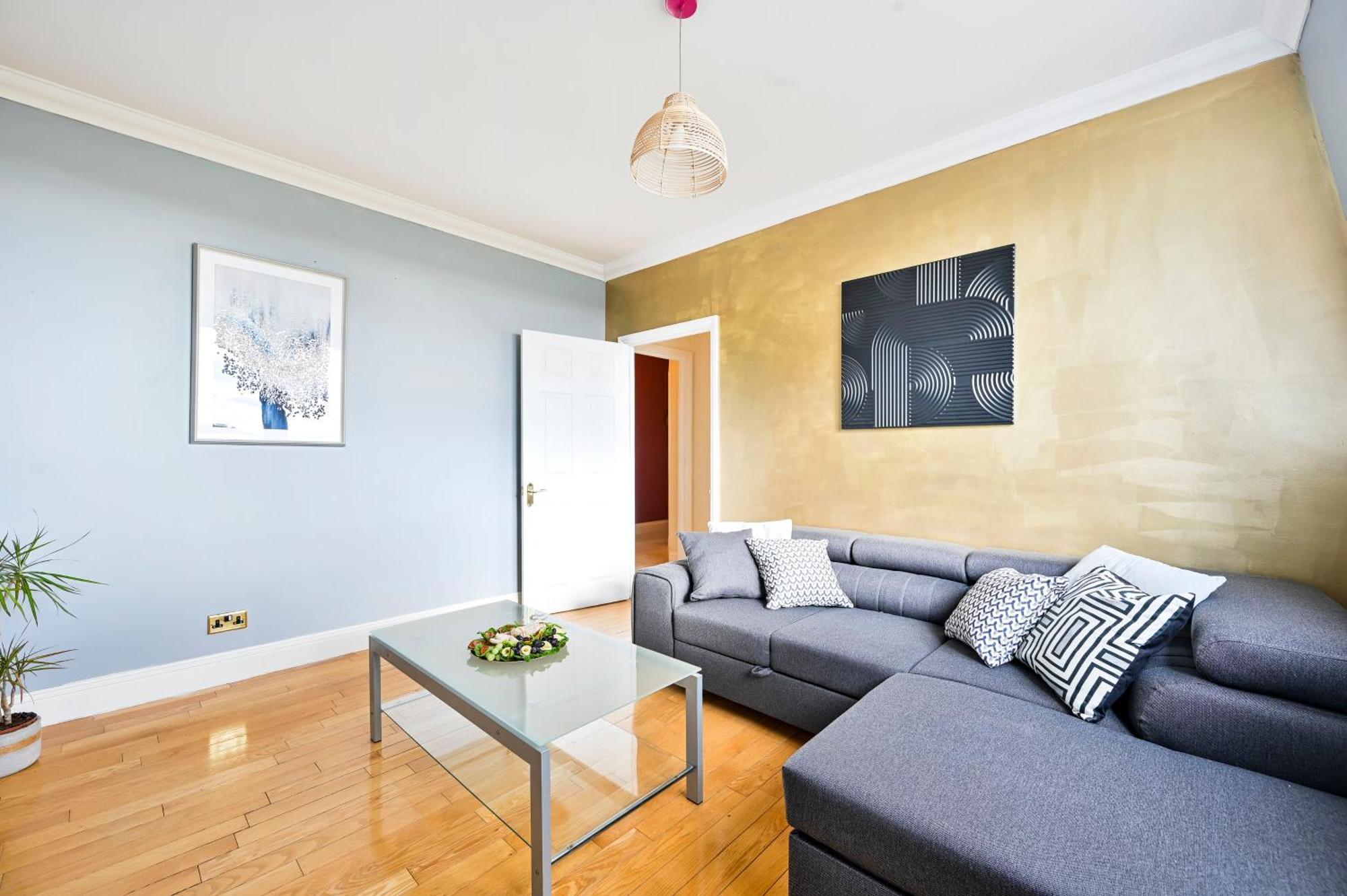 Stylish Kilburn Escape - Boutique Living In Appartement