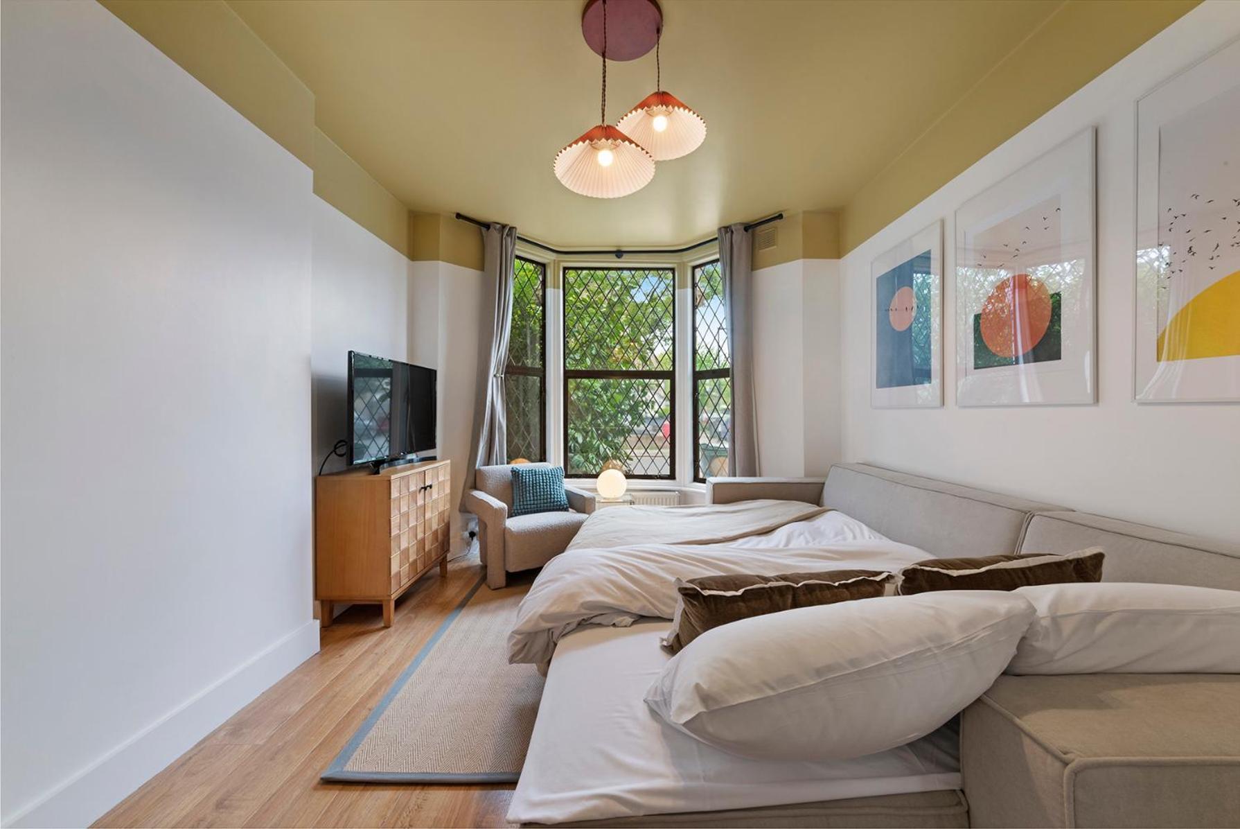 Peaceful Crouch Hill Flat By Morethanstays