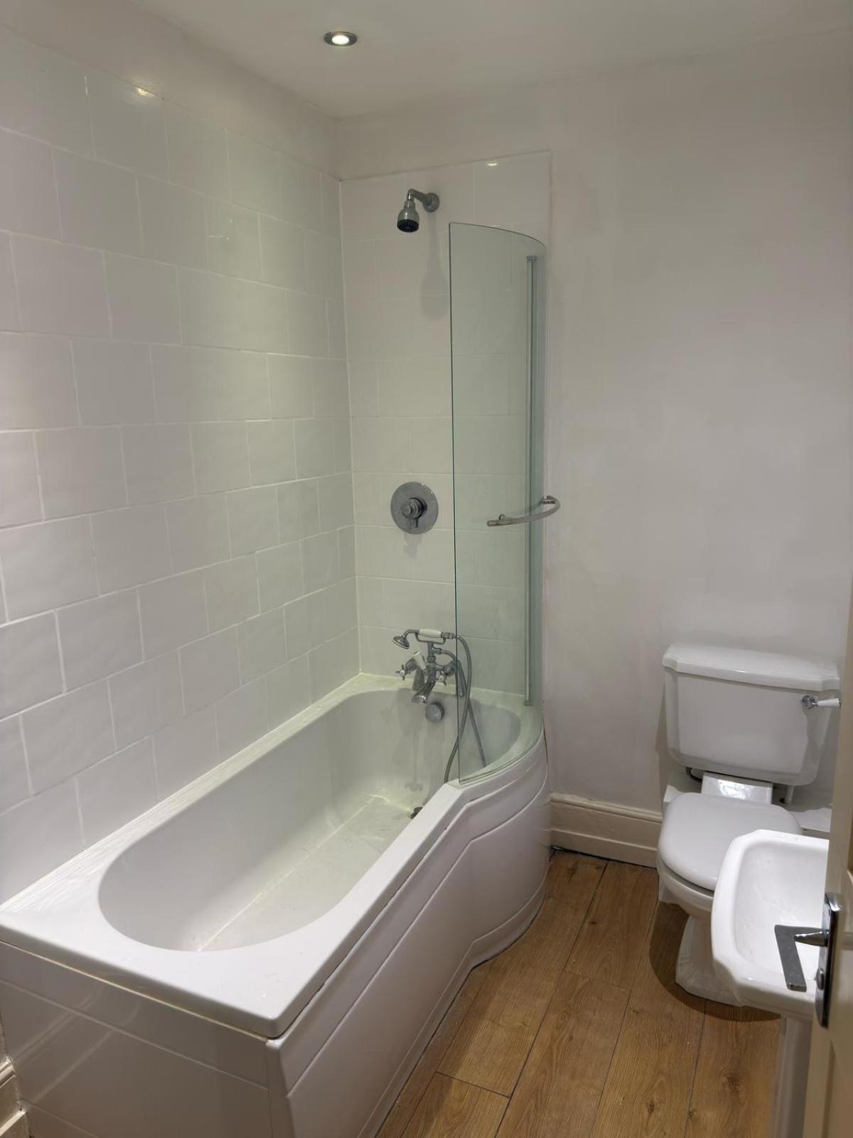 Newly Refurbished- Awesome Very Central Flat In Famous Notting Hill With A Balcony * Londres