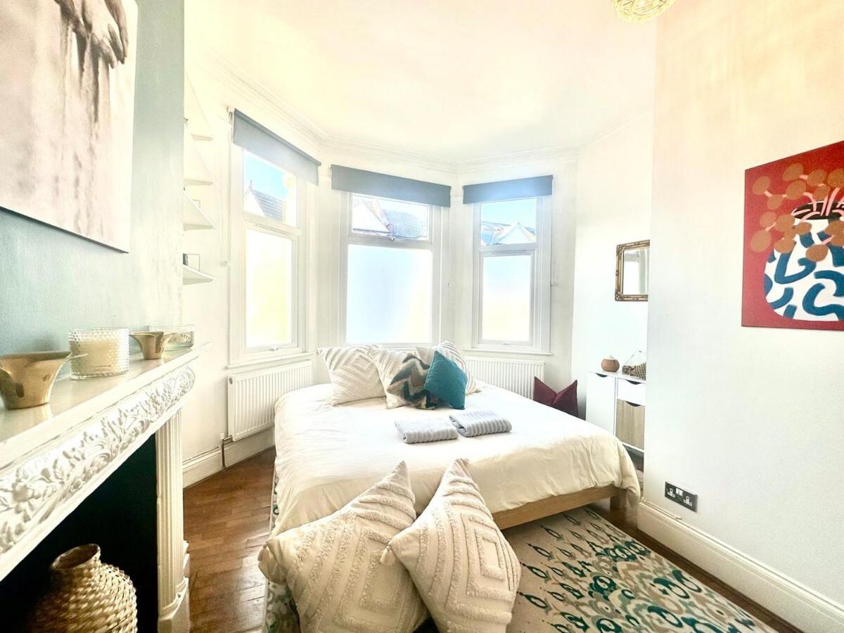 Apartment Lovely Flat Close To