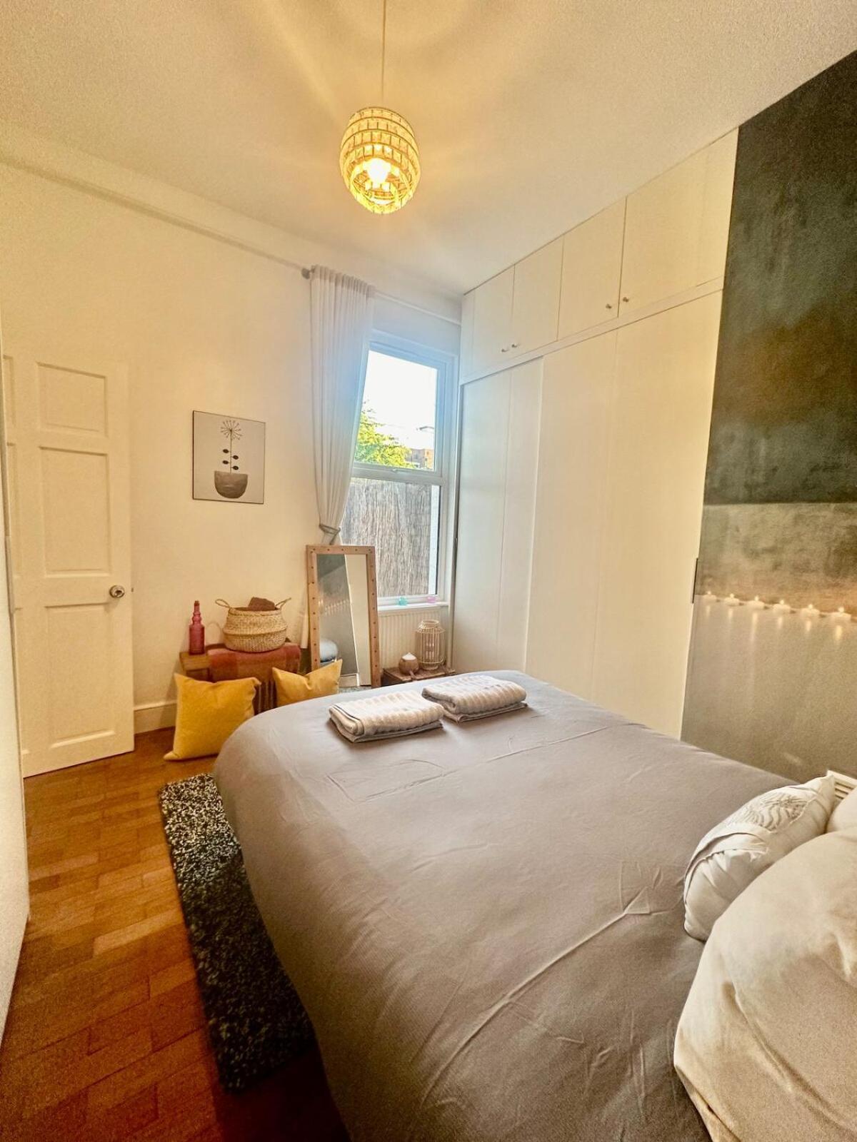 Lovely Flat Close To *