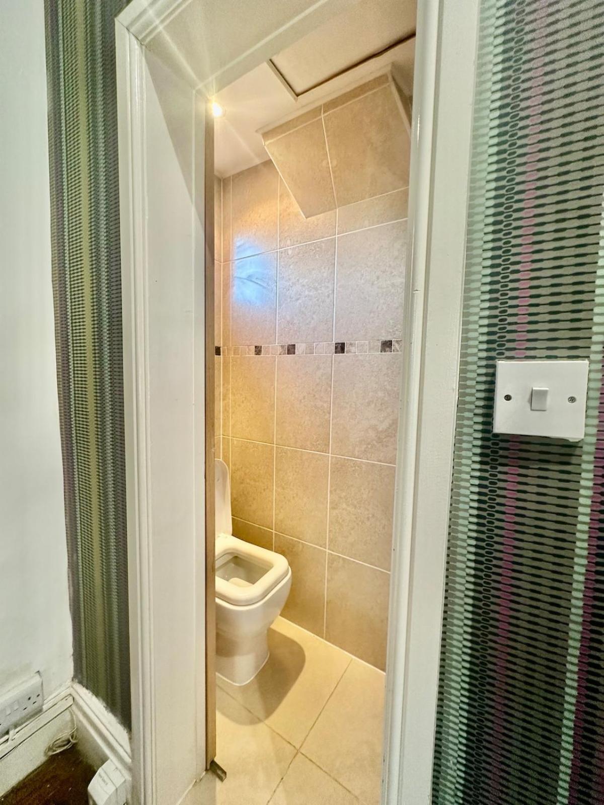 Lovely Flat Close To *