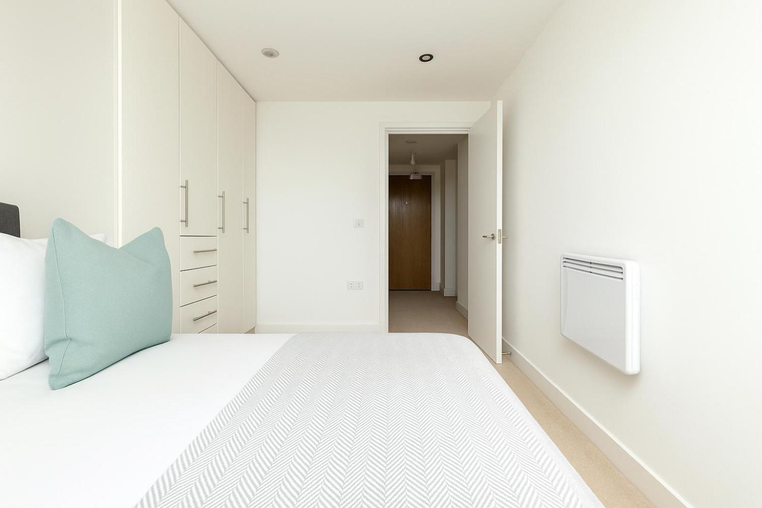 2 Bed Flat With Balcony In Wimbledon Apartamento